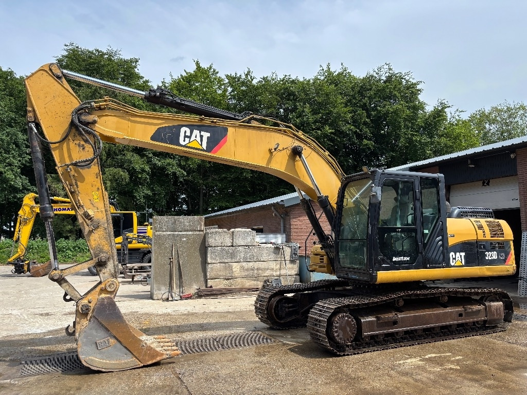 CAT 323 D LN - Paletli ekskavatör: fotoğraf 2 CAT 323 D LN - Paletli ekskavatör: fotoğraf 2