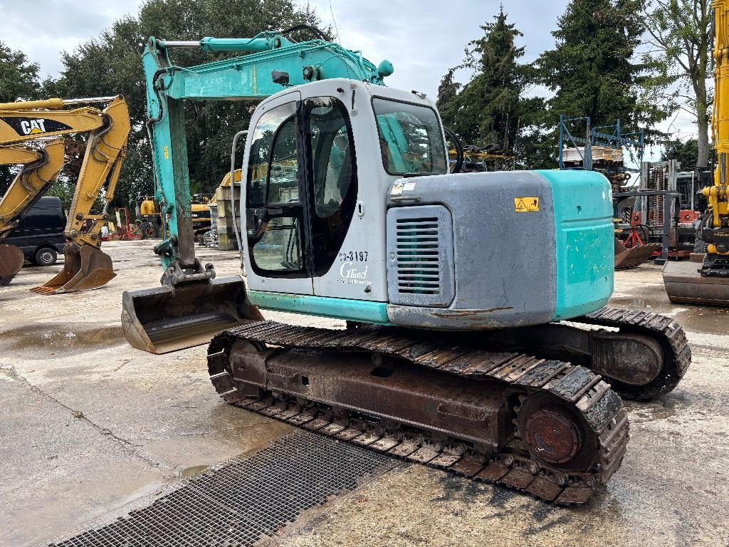 Kobelco SK 135 - Paletli ekskavatör: fotoğraf 2 Kobelco SK 135 - Paletli ekskavatör: fotoğraf 2