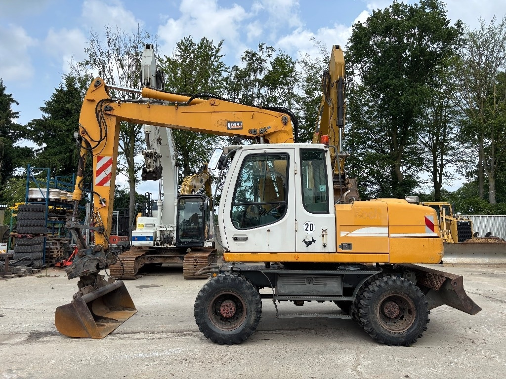 Liebherr A316 - Tekerlekli ekskavatör: fotoğraf 3 Liebherr A316 - Tekerlekli ekskavatör: fotoğraf 3
