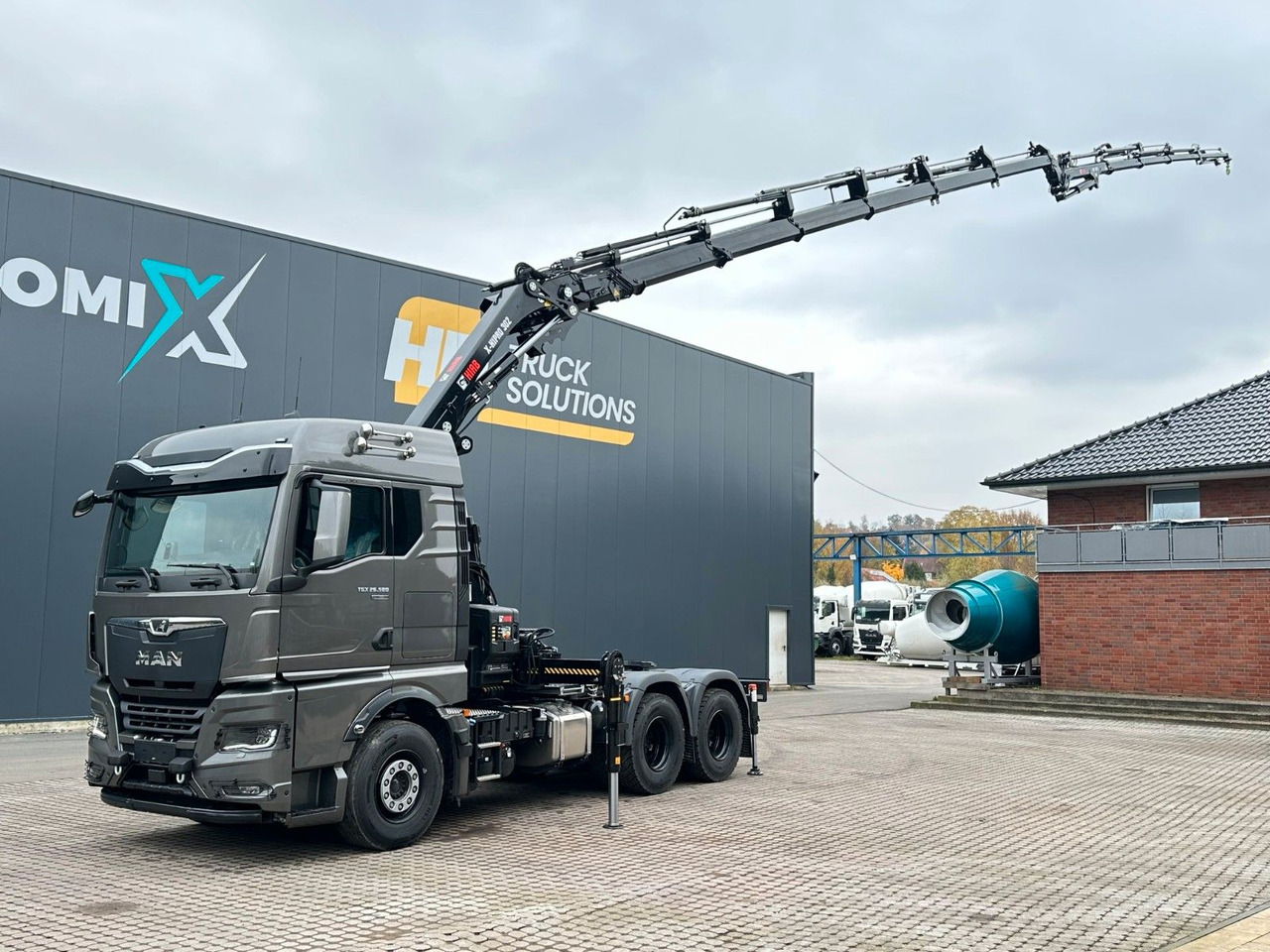 MAN TGX 26.580 6x4 Kran Hiab 302-6 + Jib-4 - Çekici: fotoğraf 1 MAN TGX 26.580 6x4 Kran Hiab 302-6 + Jib-4 - Çekici: fotoğraf 1
