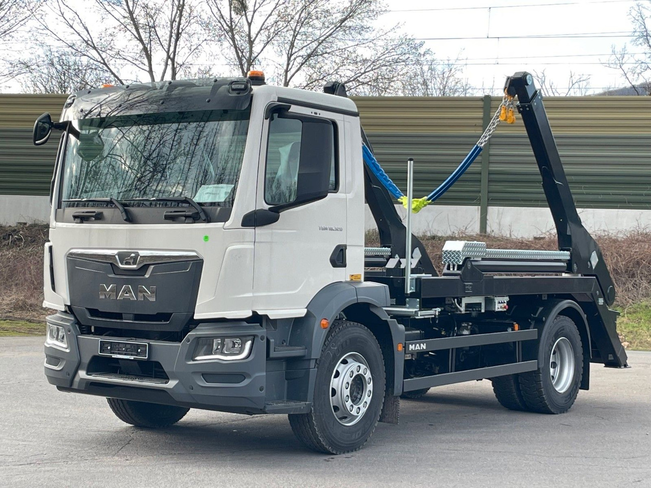MAN TGM 18.320 4x2 Euro 6e Hyva Absetzkipper - Damperli kamyon, Vinçli kamyon: fotoğraf 1 MAN TGM 18.320 4x2 Euro 6e Hyva Absetzkipper - Damperli kamyon, Vinçli kamyon: fotoğraf 1