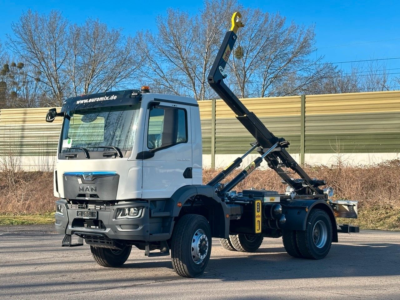 MAN TGM 18.320 4x4 Euro 6e Hyva 12-45 - Kancalı yükleyici kamyon, Vinçli kamyon: fotoğraf 1 MAN TGM 18.320 4x4 Euro 6e Hyva 12-45 - Kancalı yükleyici kamyon, Vinçli kamyon: fotoğraf 1