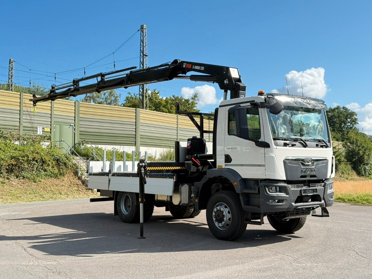 MAN TGM 18.320 4x4 Hiab 228-4 Kran - Vinçli kamyon: fotoğraf 5 MAN TGM 18.320 4x4 Hiab 228-4 Kran - Vinçli kamyon: fotoğraf 5