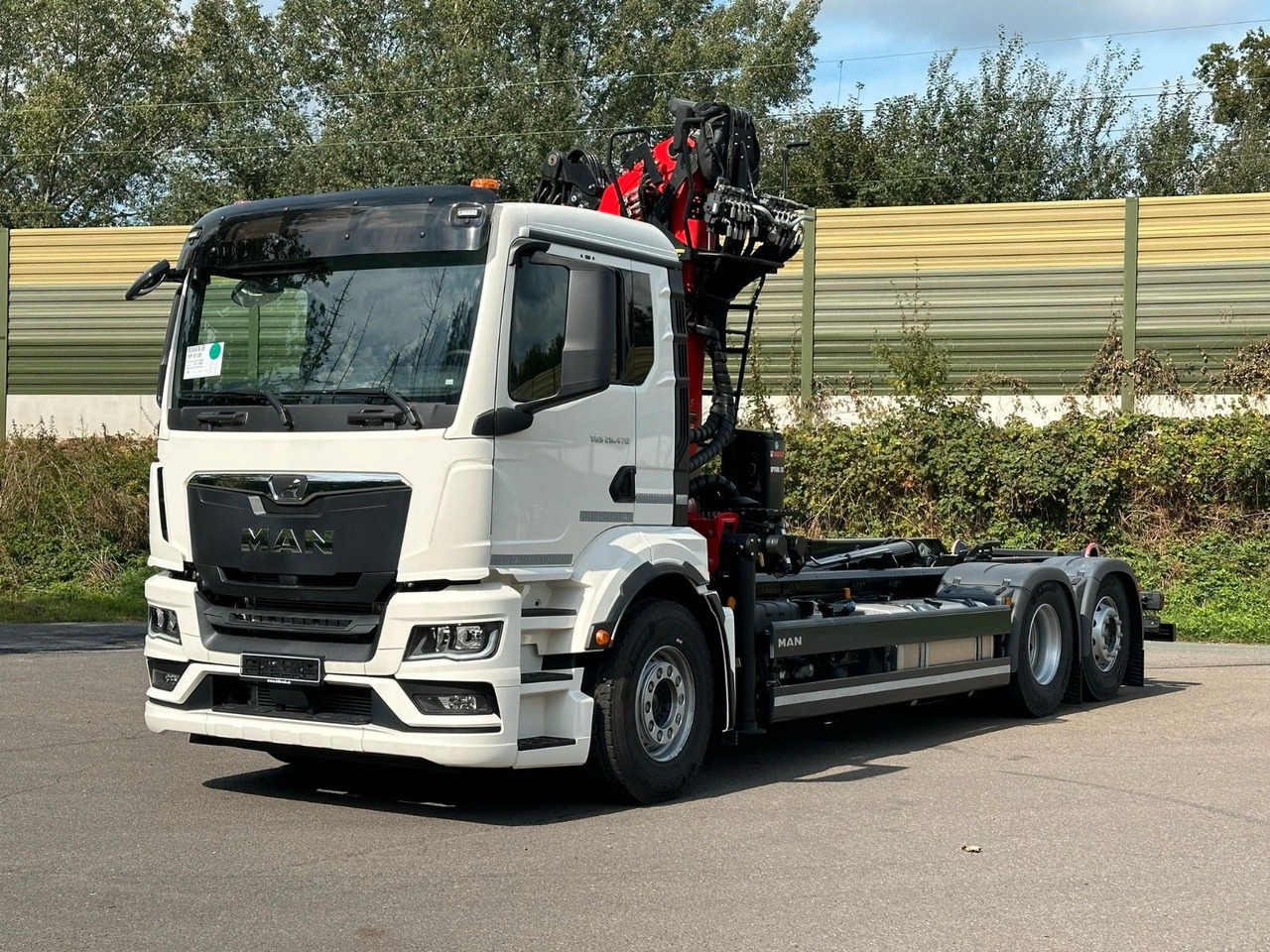 MAN TGS 26.470 6x2 Abrollkipper + Kran EPSILON - Kancalı yükleyici kamyon, Vinçli kamyon: fotoğraf 3 MAN TGS 26.470 6x2 Abrollkipper + Kran EPSILON - Kancalı yükleyici kamyon, Vinçli kamyon: fotoğraf 3