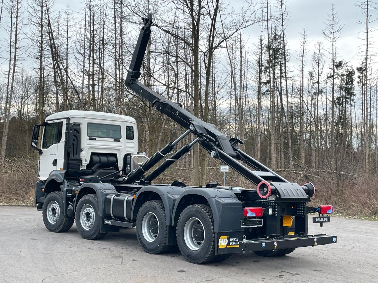 MAN TGS 35.470 8x4 Euro6e Hiab MultLift Abrollkipper - Kancalı yükleyici kamyon, Vinçli kamyon: fotoğraf 4 MAN TGS 35.470 8x4 Euro6e Hiab MultLift Abrollkipper - Kancalı yükleyici kamyon, Vinçli kamyon: fotoğraf 4