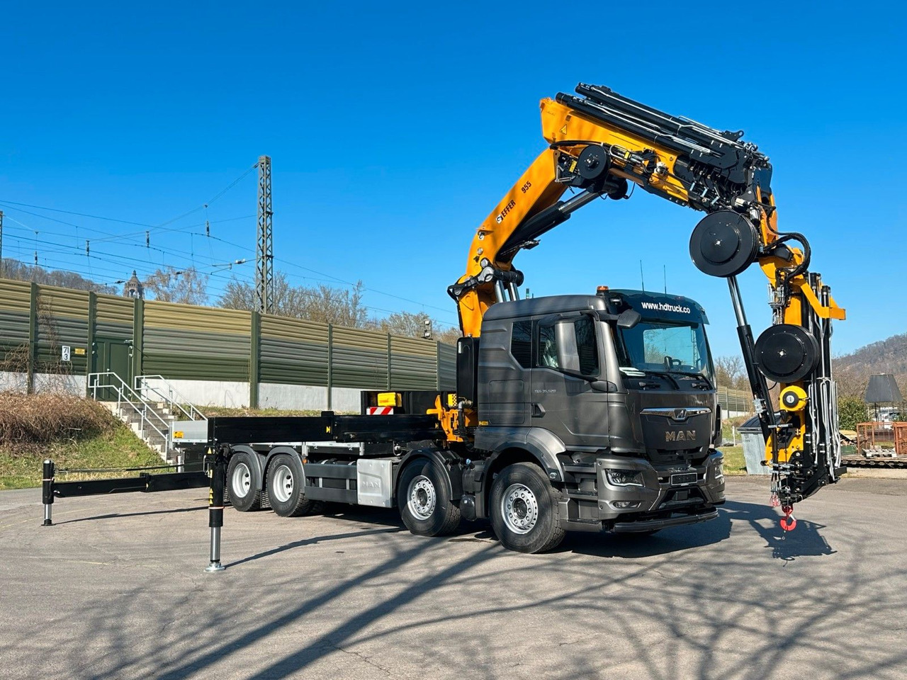 MAN TGS 35.520 8X4 TG 3 EFFER 955-8s +Jib 6sAUTOKRAN - Sal/ Açık kasa kamyon, Vinçli kamyon: fotoğraf 2 MAN TGS 35.520 8X4 TG 3 EFFER 955-8s +Jib 6sAUTOKRAN - Sal/ Açık kasa kamyon, Vinçli kamyon: fotoğraf 2