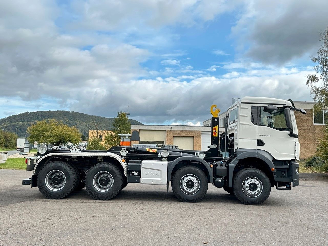 MAN TGS 41.440 8x4 Euro6e Hyva 26-55 Abrollkipper - Kancalı yükleyici kamyon: fotoğraf 5 MAN TGS 41.440 8x4 Euro6e Hyva 26-55 Abrollkipper - Kancalı yükleyici kamyon: fotoğraf 5