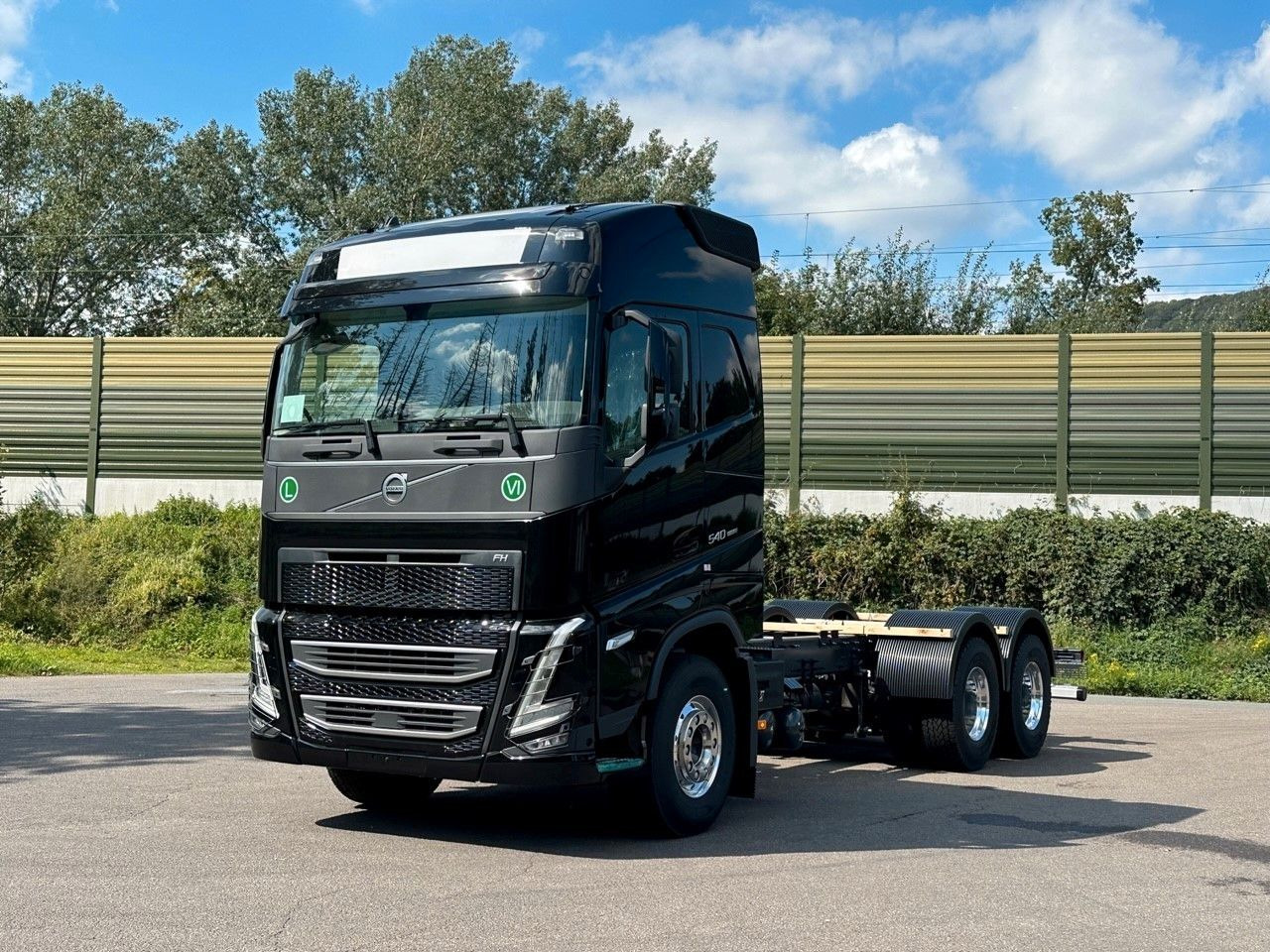 Volvo FH 540 6x4 - Şasi kamyon: fotoğraf 1 Volvo FH 540 6x4 - Şasi kamyon: fotoğraf 1