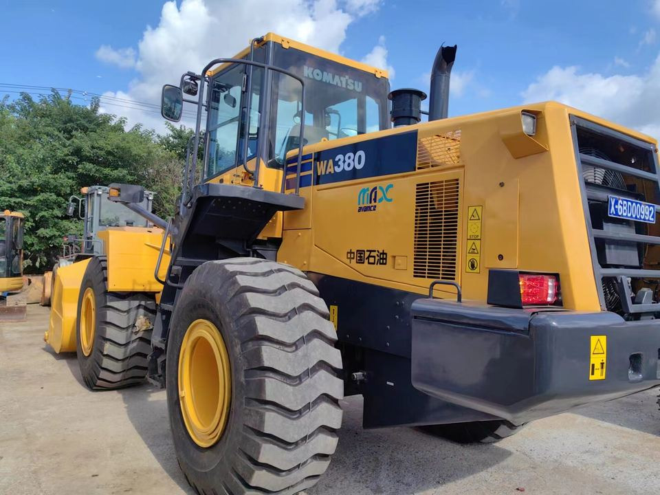 Hot Sale Used Komatsu WA380-6 Wheel Loader Backhoe Loader with Excellent Front Loading Feature - Tekerlekli yükleyici: fotoğraf 4 Hot Sale Used Komatsu WA380-6 Wheel Loader Backhoe Loader with Excellent Front Loading Feature - Tekerlekli yükleyici: fotoğraf 4