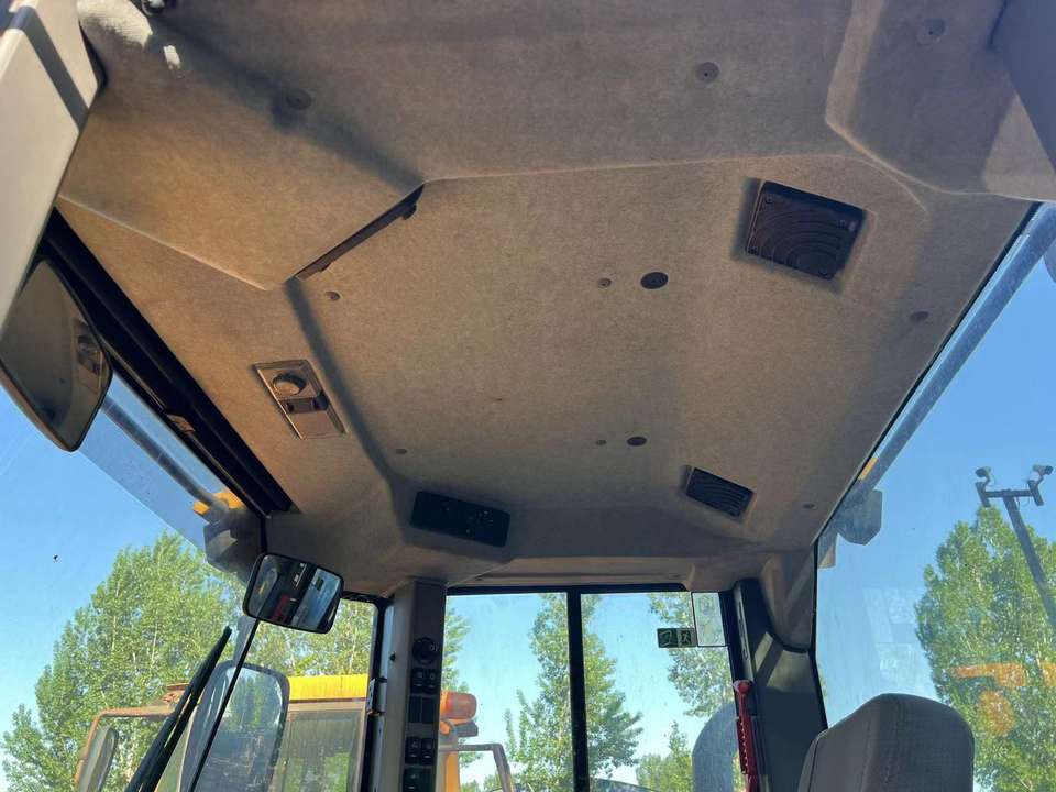 Hot Sale Used VOLVO L120GZ Loader Construction Machinery High Quality Loader VOLVO - Tekerlekli yükleyici: fotoğraf 3 Hot Sale Used VOLVO L120GZ Loader Construction Machinery High Quality Loader VOLVO - Tekerlekli yükleyici: fotoğraf 3