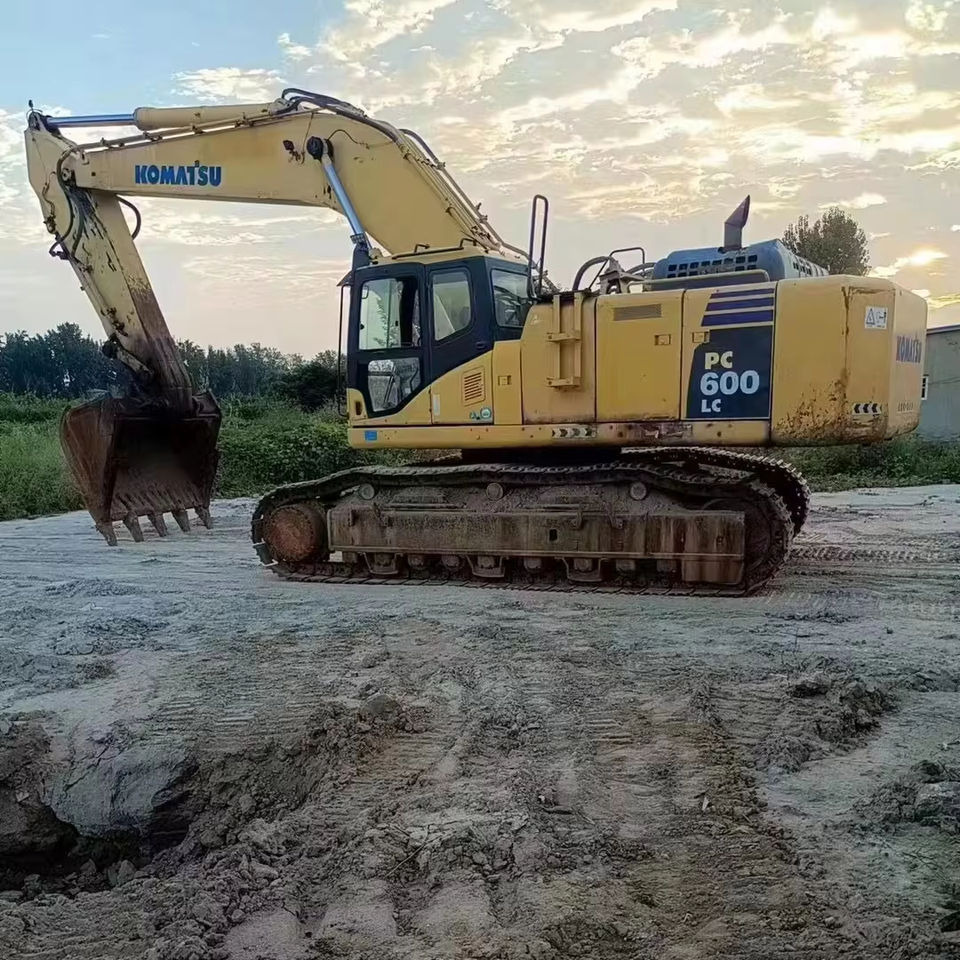 Original Good Condition USED Excavator PC600LC-8 60 Ton Excavator Crawler Excavator for Komatsu on Sale - Paletli ekskavatör: fotoğraf 1 Original Good Condition USED Excavator PC600LC-8 60 Ton Excavator Crawler Excavator for Komatsu on Sale - Paletli ekskavatör: fotoğraf 1
