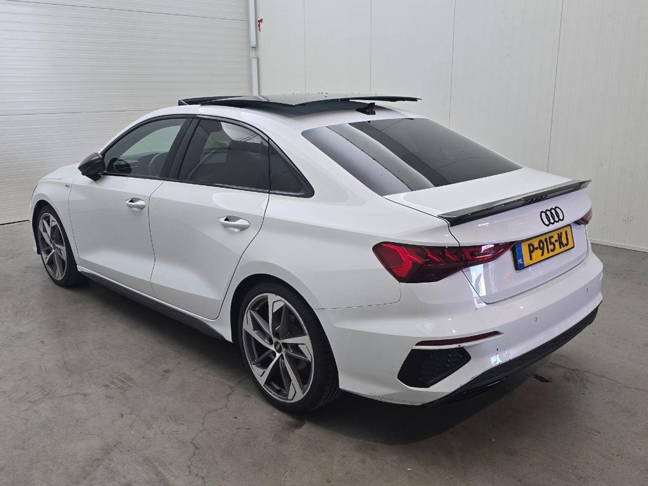 Audi A3 Limousine 35 TFSI edition one | 2021 | 65.827 km | Automaat | P915KJ | NAP: Geen oordeel - Sedan araba: fotoğraf 3 Audi A3 Limousine 35 TFSI edition one | 2021 | 65.827 km | Automaat | P915KJ | NAP: Geen oordeel - Sedan araba: fotoğraf 3