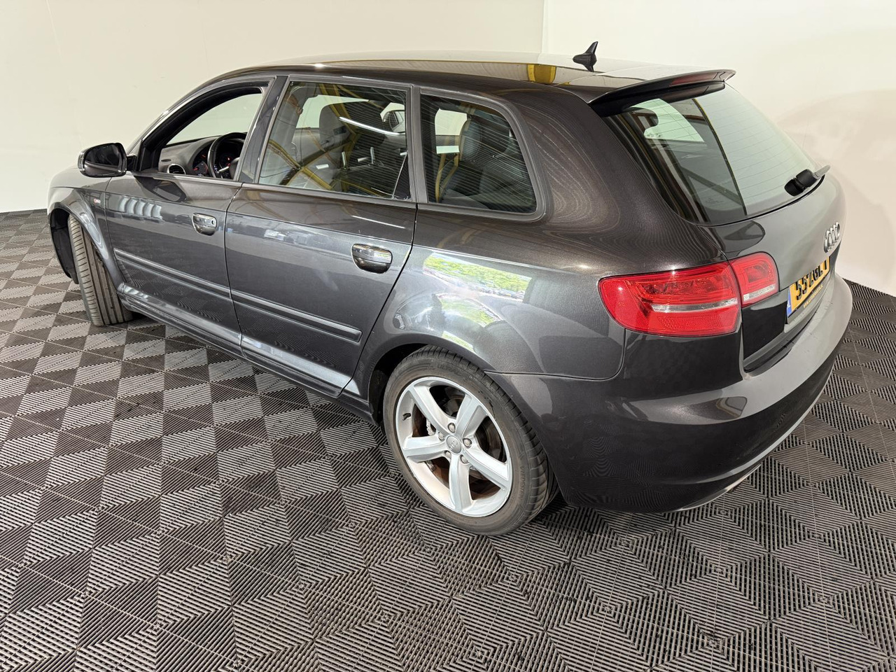 Audi A3 Sportback 1.2 TFSI S-Line 55-ZGL-1 246.717 km - Binek araba: fotoğraf 3 Audi A3 Sportback 1.2 TFSI S-Line 55-ZGL-1 246.717 km - Binek araba: fotoğraf 3