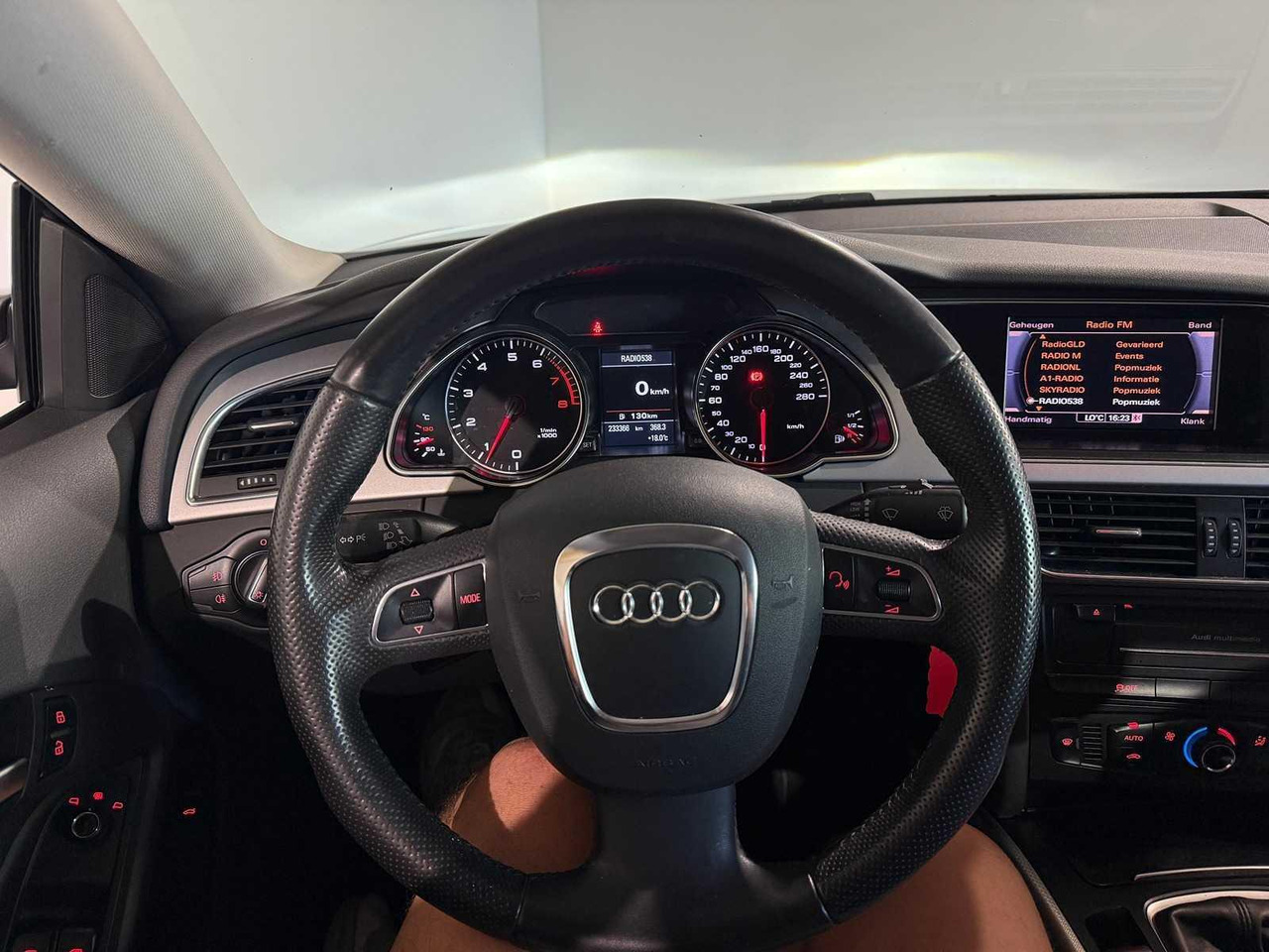 Audi A5 Coupé 2.0 TFSI Pro Line Business 60-RGK-5 233.366 km - Binek araba: fotoğraf 4 Audi A5 Coupé 2.0 TFSI Pro Line Business 60-RGK-5 233.366 km - Binek araba: fotoğraf 4