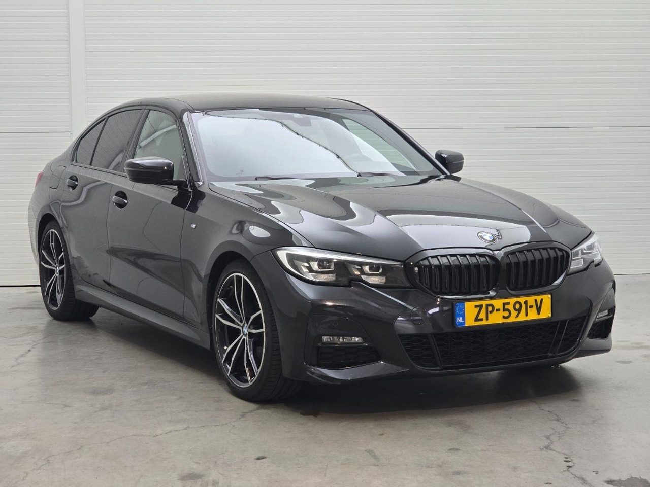 BMW 3-serie 320i Executive Edition | 2019 | 151.740 km | Automaat | ZP591V | NAP: Logisch - Sedan araba: fotoğraf 2 BMW 3-serie 320i Executive Edition | 2019 | 151.740 km | Automaat | ZP591V | NAP: Logisch - Sedan araba: fotoğraf 2