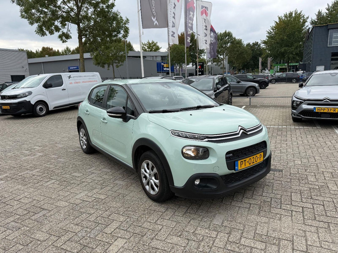 Citroen C3 1.2 PureTech Feel | 2017 | 125.672 km | PT020P | NAP: Logisch - Hatchback: fotoğraf 2 Citroen C3 1.2 PureTech Feel | 2017 | 125.672 km | PT020P | NAP: Logisch - Hatchback: fotoğraf 2