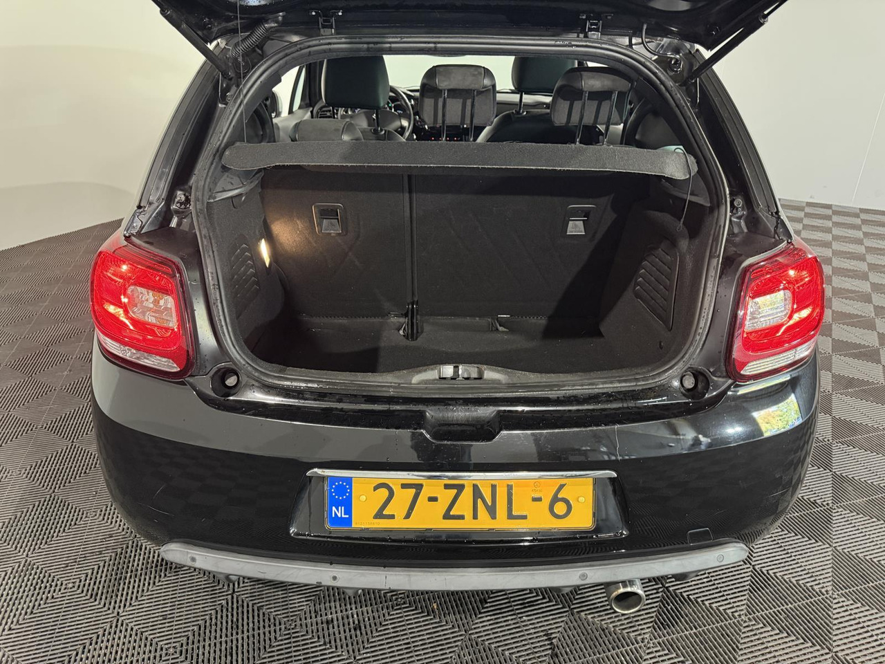 Citroen | DS3 | 1.2 VTi Business | 2013 | 136.694 km | 27ZNL6 | Logisch - Hatchback: fotoğraf 4 Citroen | DS3 | 1.2 VTi Business | 2013 | 136.694 km | 27ZNL6 | Logisch - Hatchback: fotoğraf 4