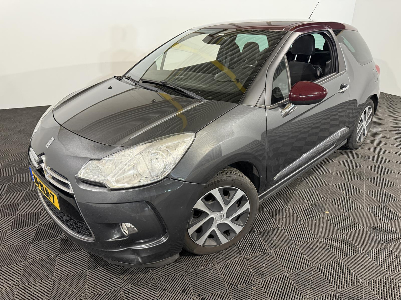 Citroen DS3 1.6 e-HDi So Chic | 2012 | 277.448 km | 14-XLR-7 - Hatchback: fotoğraf 1 Citroen DS3 1.6 e-HDi So Chic | 2012 | 277.448 km | 14-XLR-7 - Hatchback: fotoğraf 1
