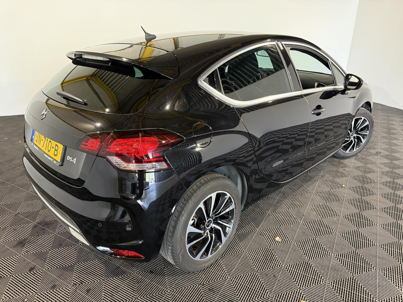 DS 4 1.2 PureTech Business | 2016 | 154.325 km | JN-710-B - Hatchback: fotoğraf 3 DS 4 1.2 PureTech Business | 2016 | 154.325 km | JN-710-B - Hatchback: fotoğraf 3