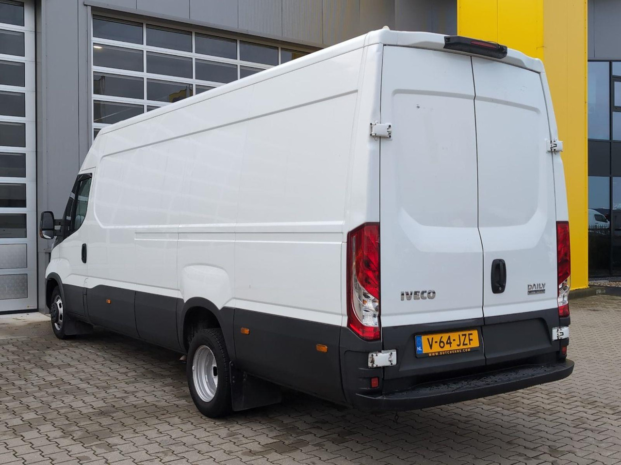 Iveco Daily 35C16V 2.3 410 H2 | 2021 | 129.296 km | Automaat | V64JZF | NAP: Geen oordeel - Diğer araçlar: fotoğraf 3 Iveco Daily 35C16V 2.3 410 H2 | 2021 | 129.296 km | Automaat | V64JZF | NAP: Geen oordeel - Diğer araçlar: fotoğraf 3
