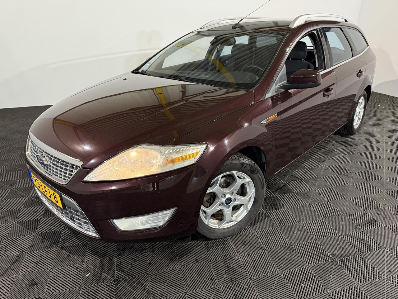 Ford | Mondeo Wagon | 2.0-16V Limited | 2010 | 193.300 km | 93LFJ8 | Logisch - Binek araba: fotoğraf 1 Ford | Mondeo Wagon | 2.0-16V Limited | 2010 | 193.300 km | 93LFJ8 | Logisch - Binek araba: fotoğraf 1