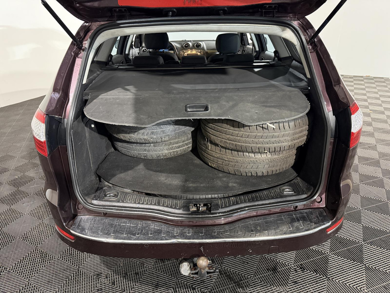 Ford | Mondeo Wagon | 2.0-16V Limited | 2010 | 193.300 km | 93LFJ8 | Logisch - Binek araba: fotoğraf 3 Ford | Mondeo Wagon | 2.0-16V Limited | 2010 | 193.300 km | 93LFJ8 | Logisch - Binek araba: fotoğraf 3
