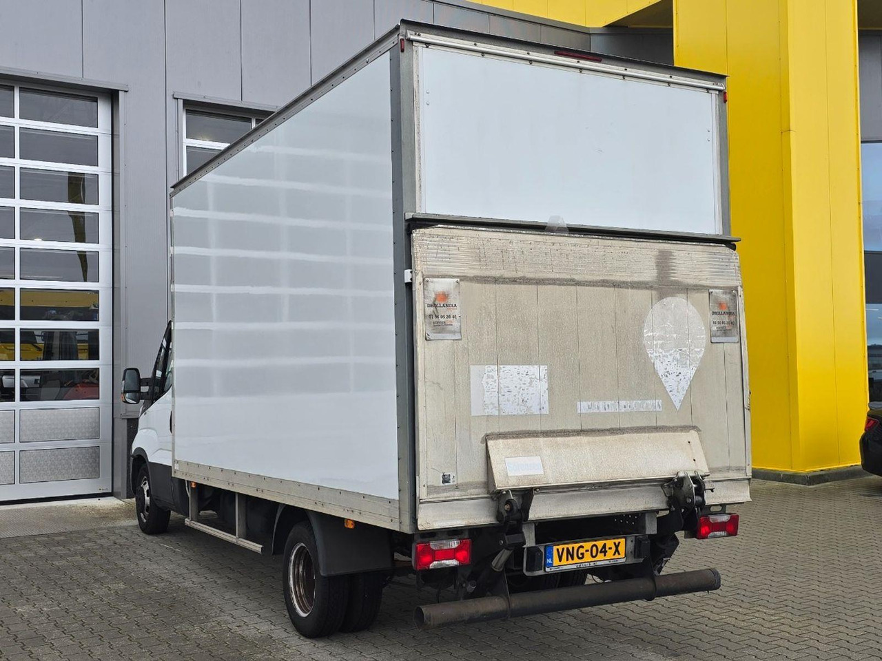 Iveco Daily 35C16V 2.3 410 H3 L | 2019 | 208.488 km | Automaat | VNG04X | NAP: Geen oordeel - Kapalı kasa kamyonet: fotoğraf 3 Iveco Daily 35C16V 2.3 410 H3 L | 2019 | 208.488 km | Automaat | VNG04X | NAP: Geen oordeel - Kapalı kasa kamyonet: fotoğraf 3