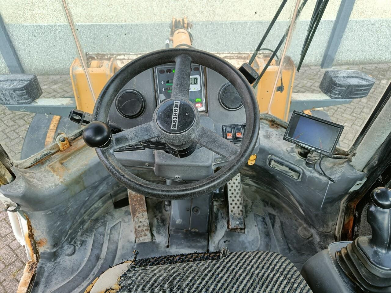 Liebherr L514 Shovel - Tekerlekli yükleyici: fotoğraf 5 Liebherr L514 Shovel - Tekerlekli yükleyici: fotoğraf 5