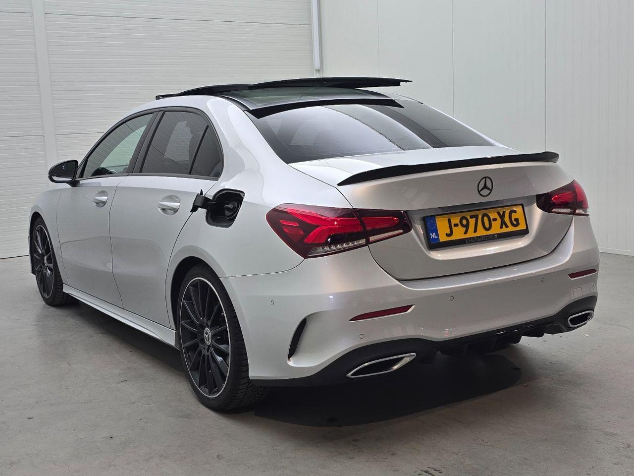 Mercedes - Benz A - klasse 220 4MATIC Premium | 2019 | 198.686 km | Automaat | J970XG | NAP: Geen oordeel - Sedan araba: fotoğraf 3 Mercedes - Benz A - klasse 220 4MATIC Premium | 2019 | 198.686 km | Automaat | J970XG | NAP: Geen oordeel - Sedan araba: fotoğraf 3