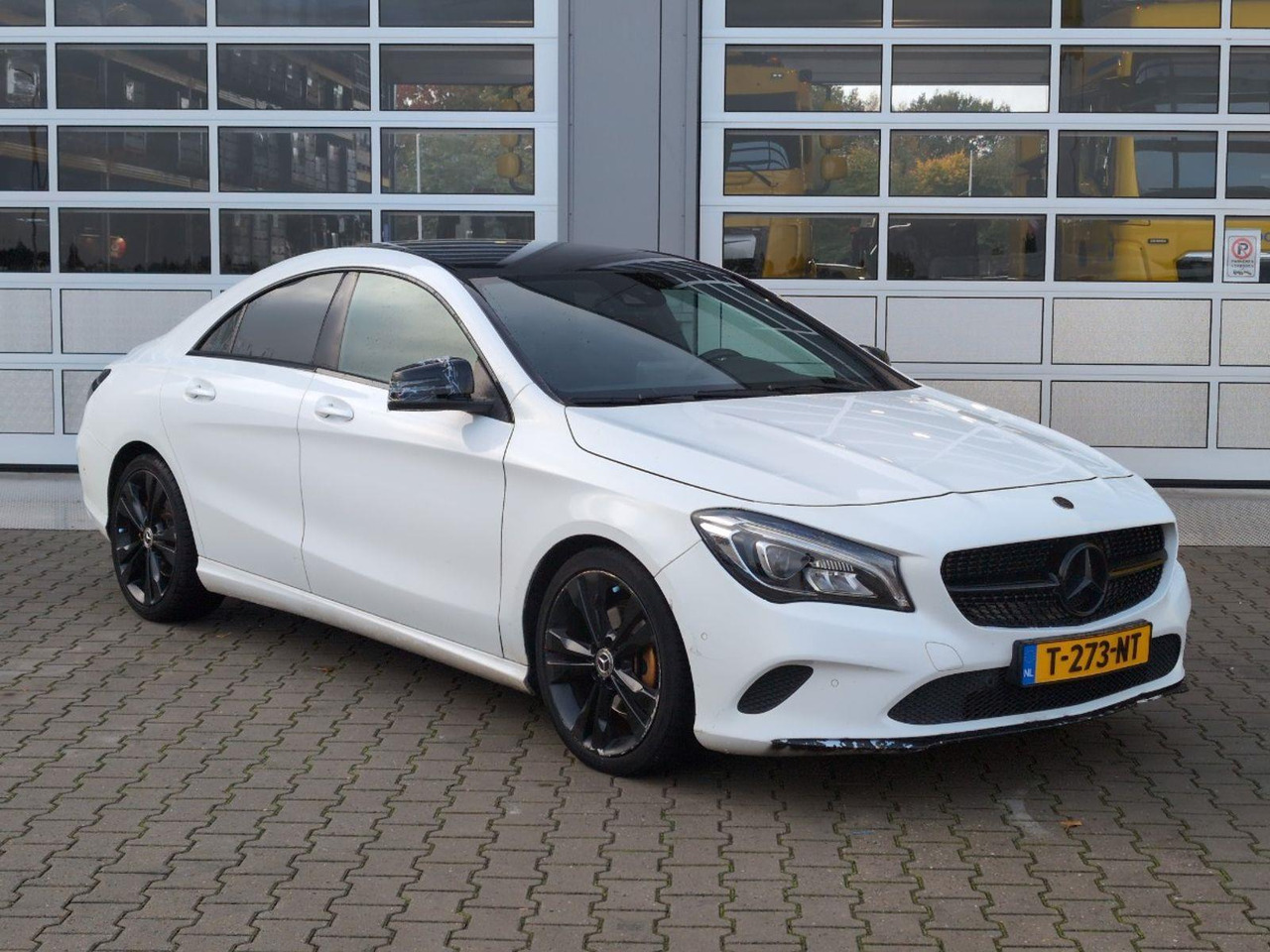 Mercedes-Benz CLA-klasse 180 Prestige | 2018 | 143.327 km | Automaat | T273NT | NAP: Geen oordeel - Sedan araba: fotoğraf 2 Mercedes-Benz CLA-klasse 180 Prestige | 2018 | 143.327 km | Automaat | T273NT | NAP: Geen oordeel - Sedan araba: fotoğraf 2