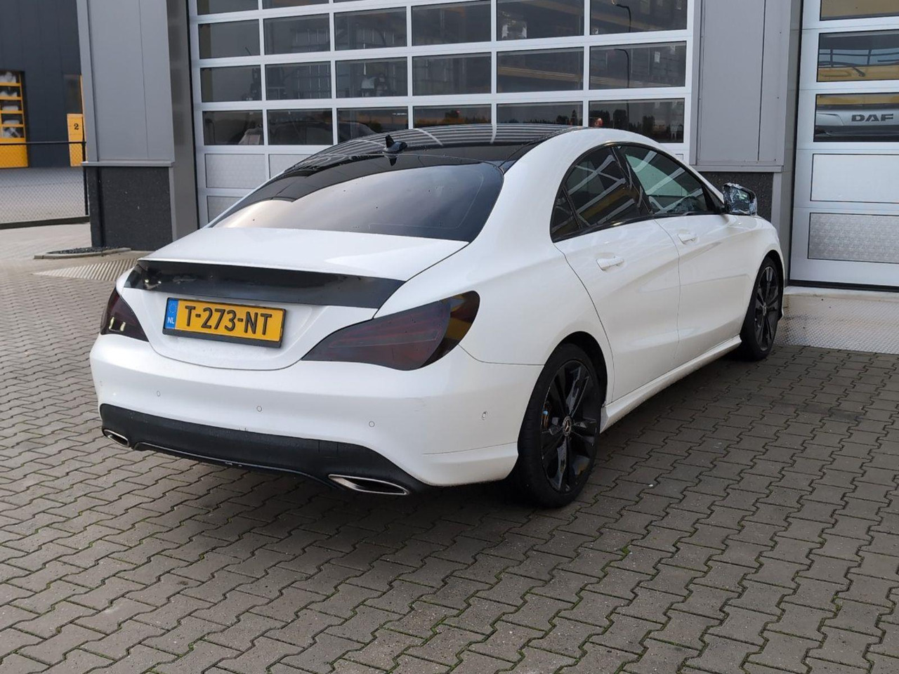 Mercedes-Benz CLA-klasse 180 Prestige | 2018 | 143.327 km | Automaat | T273NT | NAP: Geen oordeel - Sedan araba: fotoğraf 4 Mercedes-Benz CLA-klasse 180 Prestige | 2018 | 143.327 km | Automaat | T273NT | NAP: Geen oordeel - Sedan araba: fotoğraf 4