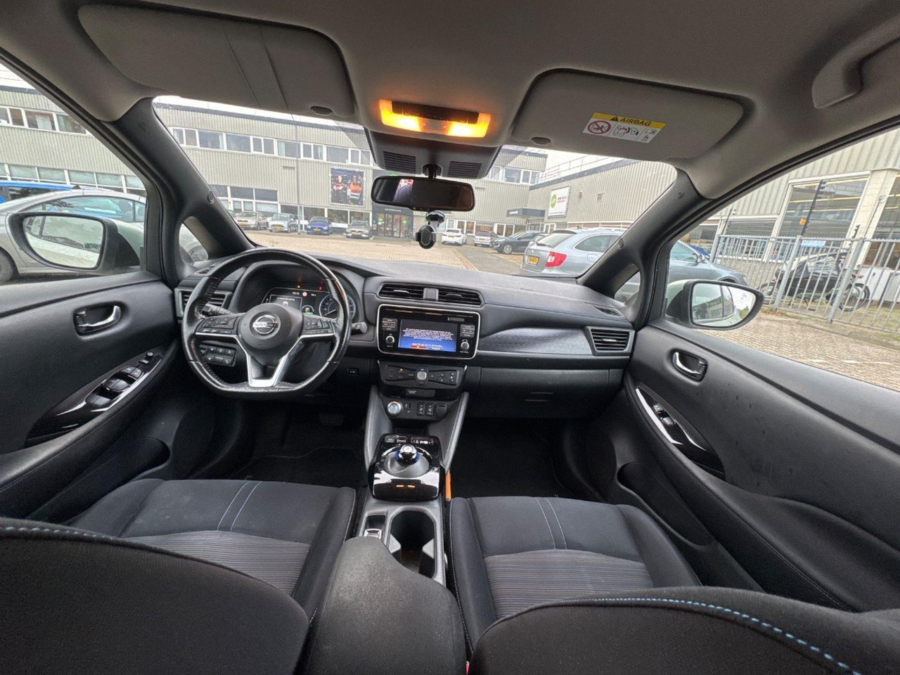 Nissan LEAF 2.ZERO EDITION 40 kWh | 2018 | 118.966 km | Automaat | SZ307T | NAP: Logisch - Hatchback: fotoğraf 5 Nissan LEAF 2.ZERO EDITION 40 kWh | 2018 | 118.966 km | Automaat | SZ307T | NAP: Logisch - Hatchback: fotoğraf 5