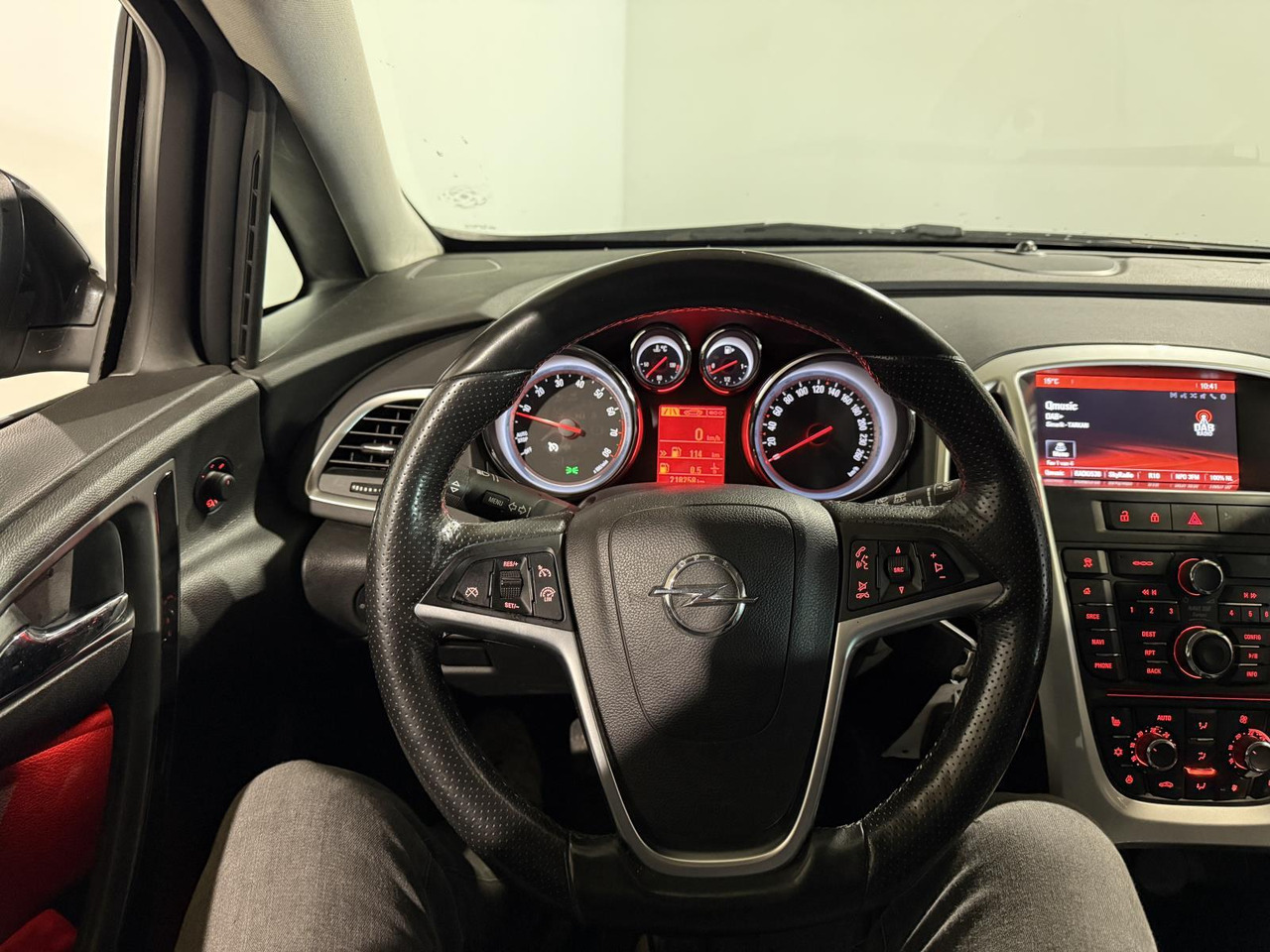 Opel | Astra Sports Tourer | 1.4 Turbo Sport + | 2015 | 218.258 km | HG259B | Logisch - Binek araba: fotoğraf 5 Opel | Astra Sports Tourer | 1.4 Turbo Sport + | 2015 | 218.258 km | HG259B | Logisch - Binek araba: fotoğraf 5