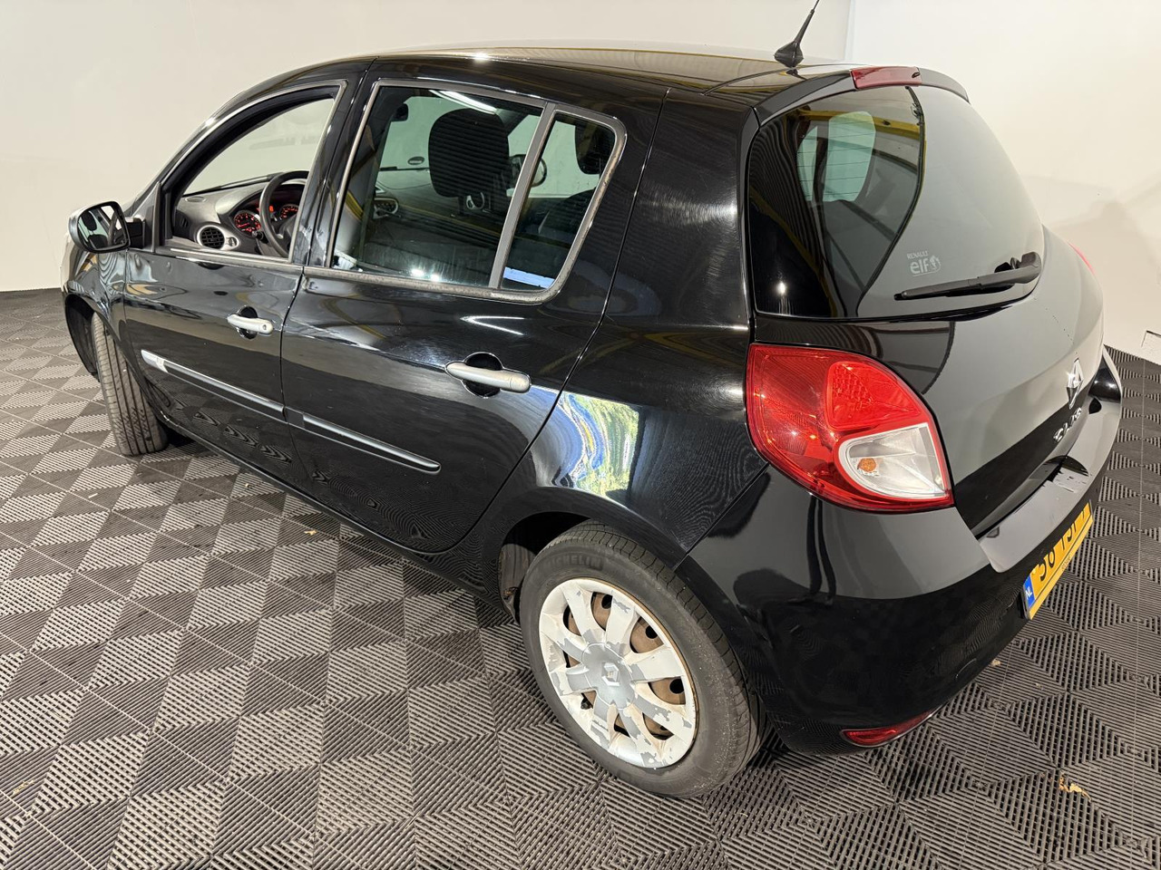 Renault | Clio | 1.2 Authentique | 2012 | 216.427 km | 56TSF7 | Logisch - Hatchback: fotoğraf 3 Renault | Clio | 1.2 Authentique | 2012 | 216.427 km | 56TSF7 | Logisch - Hatchback: fotoğraf 3