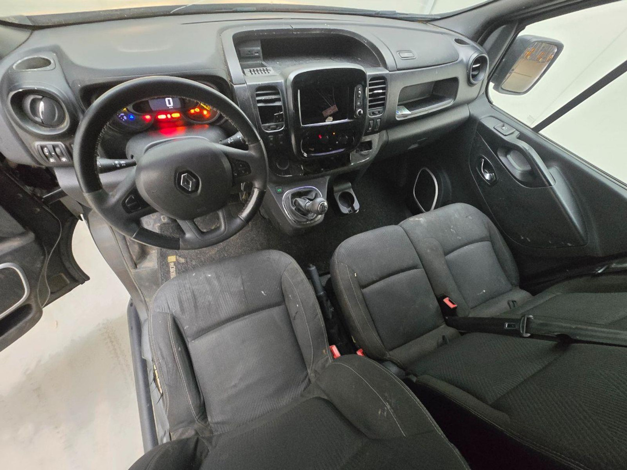 Renault Trafic 1.6 dCi T29 L2H2 Comfort Energy | 2015 | 305.750 km | VR261T | NAP: Logisch - Panelvan: fotoğraf 5 Renault Trafic 1.6 dCi T29 L2H2 Comfort Energy | 2015 | 305.750 km | VR261T | NAP: Logisch - Panelvan: fotoğraf 5