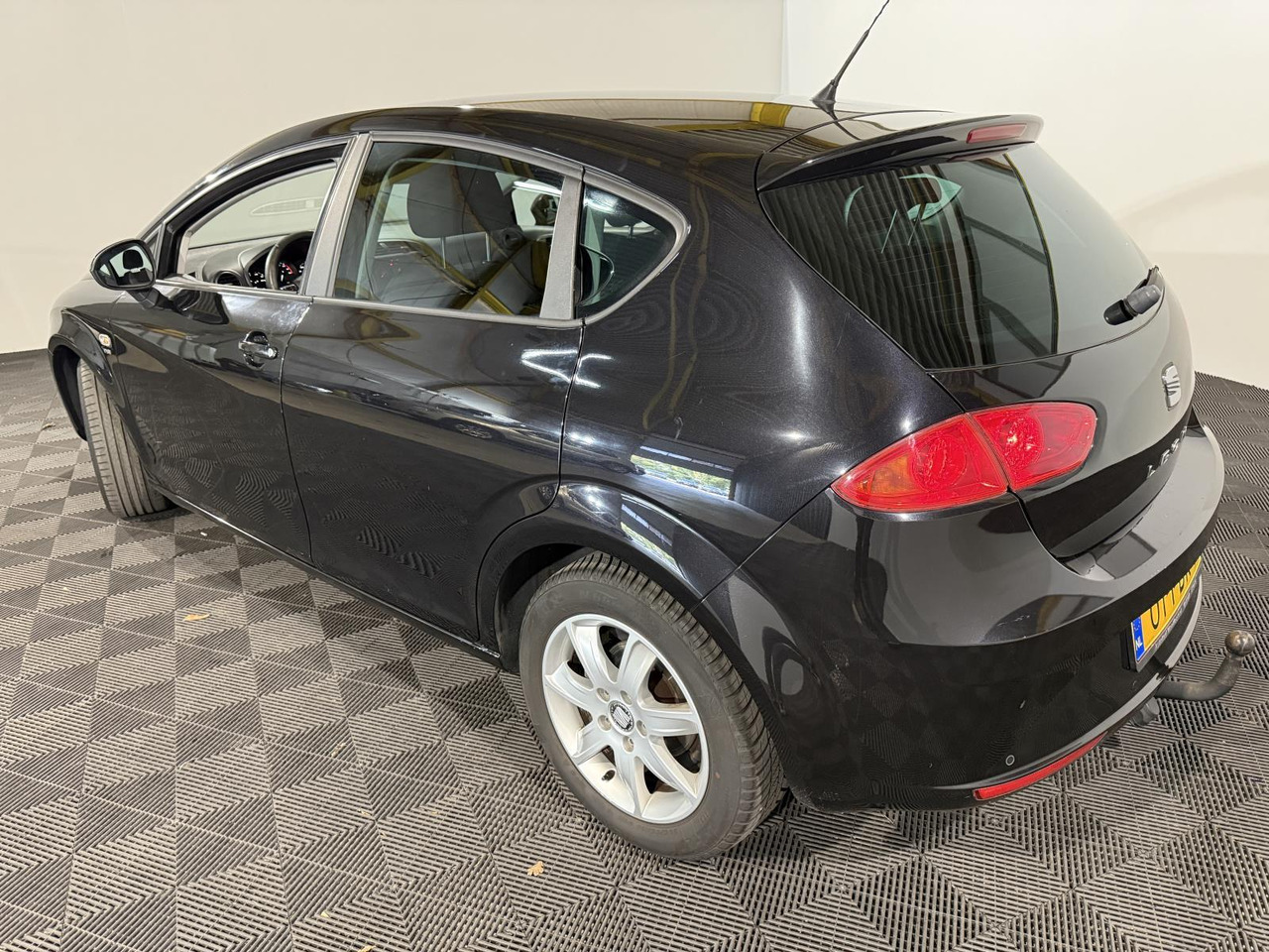SEAT | Leon | 1.2 TSI Good Stuff | 2011 | 180.589 km | 01PBR7 | Logisch - Hatchback: fotoğraf 2 SEAT | Leon | 1.2 TSI Good Stuff | 2011 | 180.589 km | 01PBR7 | Logisch - Hatchback: fotoğraf 2