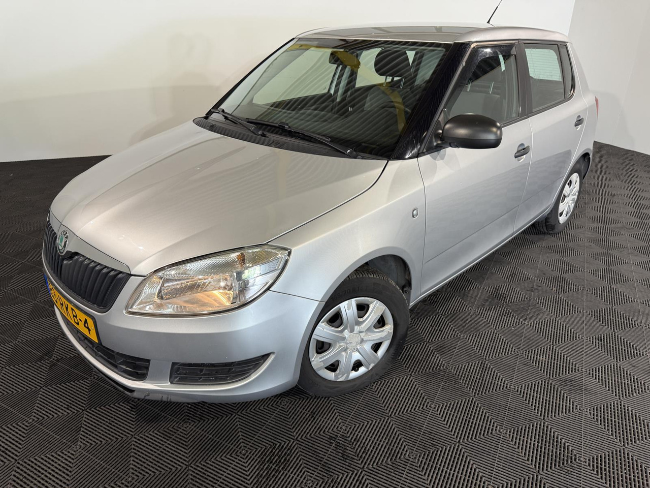 Skoda Fabia 1.2-12V Go | 2011 | 195.623 km | 83-RKB-4 - Hatchback: fotoğraf 1 Skoda Fabia 1.2-12V Go | 2011 | 195.623 km | 83-RKB-4 - Hatchback: fotoğraf 1