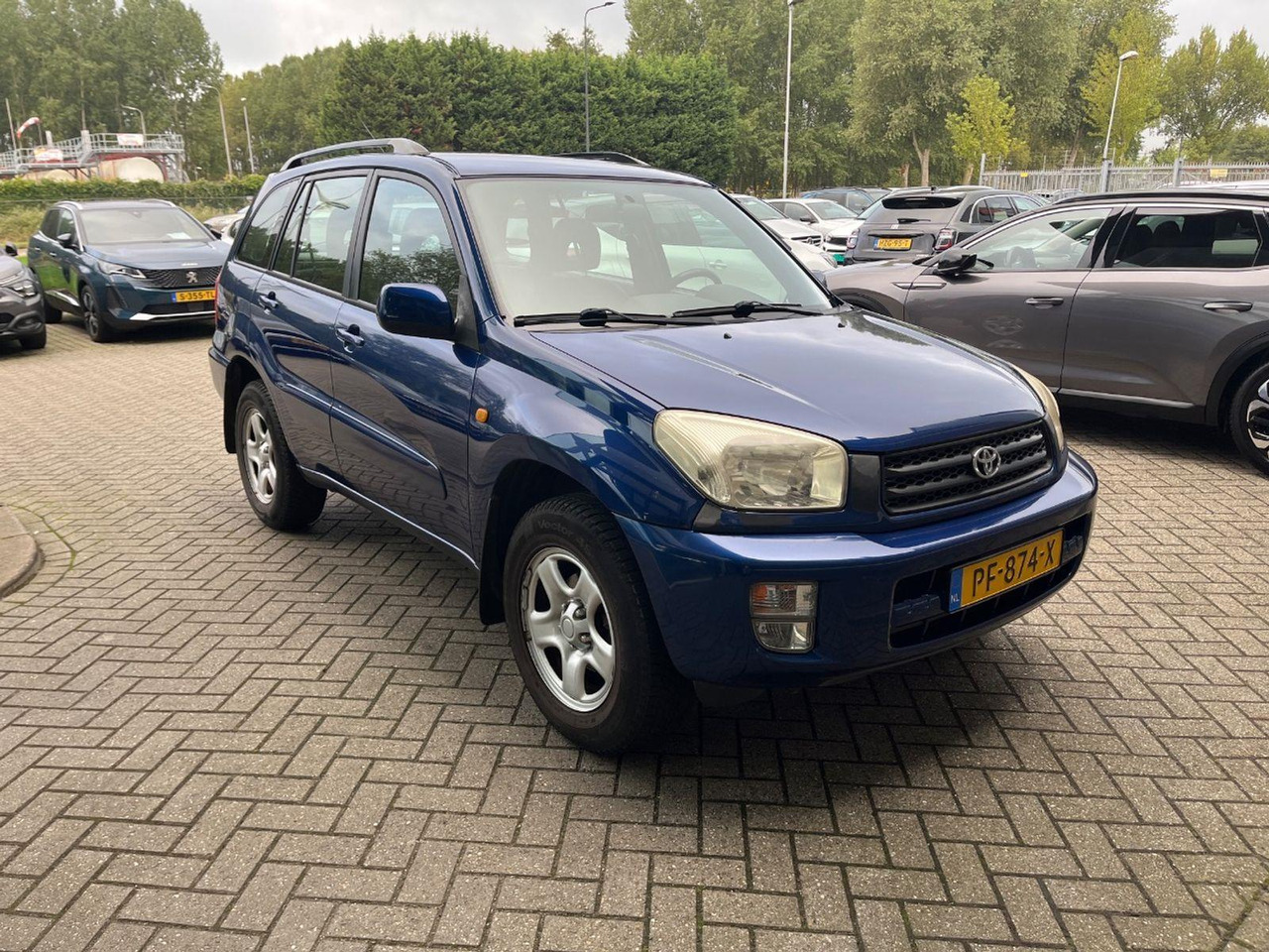 Toyota RAV4 1.8 - 16V VVT - i Luna | 2003 | 130.936 km | PF874X | NAP: Geen oordeel - SUV: fotoğraf 2 Toyota RAV4 1.8 - 16V VVT - i Luna | 2003 | 130.936 km | PF874X | NAP: Geen oordeel - SUV: fotoğraf 2