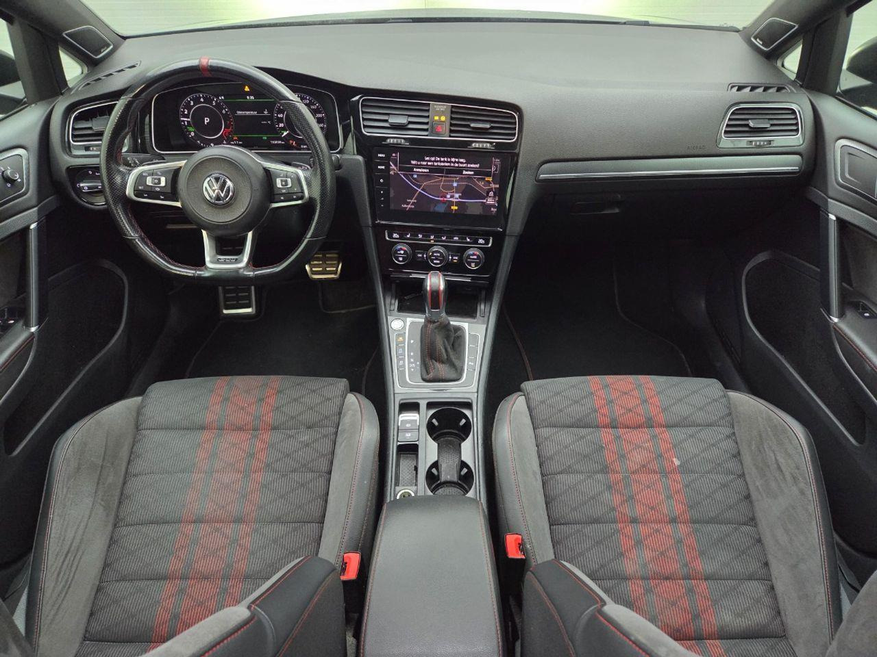 Volkswagen Golf 2.0 TSI GTI TCR | 2019 | 113.939 km | Automaat | X860LL | NAP: Geen oordeel - Hatchback: fotoğraf 5 Volkswagen Golf 2.0 TSI GTI TCR | 2019 | 113.939 km | Automaat | X860LL | NAP: Geen oordeel - Hatchback: fotoğraf 5