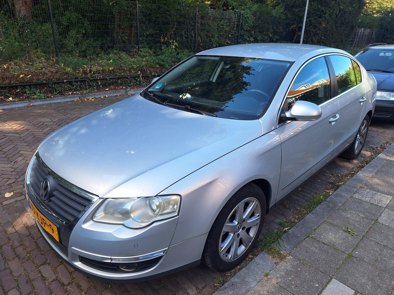 Volkswagen | Passat | 1.9 TDI Comfortline | 2010 | 314.746 km | 77KJP9 | Logisch - Sedan araba: fotoğraf 1 Volkswagen | Passat | 1.9 TDI Comfortline | 2010 | 314.746 km | 77KJP9 | Logisch - Sedan araba: fotoğraf 1