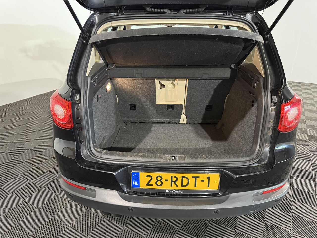 Volkswagen | Tiguan | 1.4 TSI Comfort&Design | 2011 | 236.671 km | 28RDT1 | Logisch - SUV: fotoğraf 3 Volkswagen | Tiguan | 1.4 TSI Comfort&Design | 2011 | 236.671 km | 28RDT1 | Logisch - SUV: fotoğraf 3