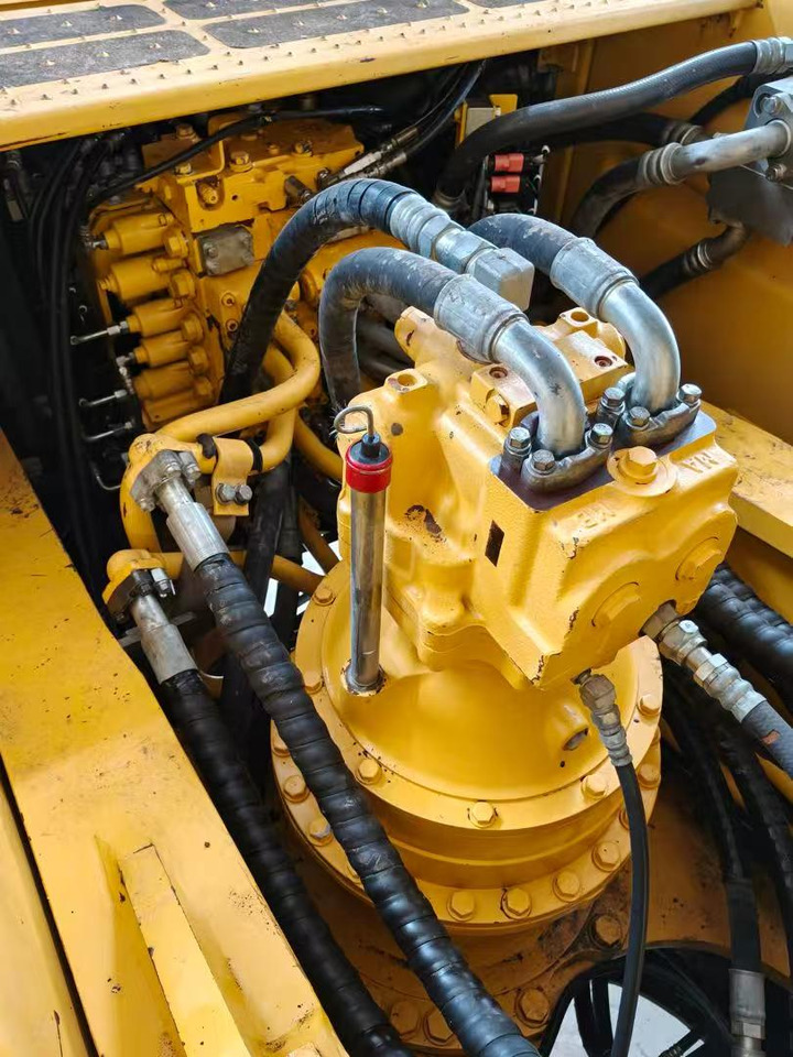 KOMATSU PC400 - Paletli ekskavatör: fotoğraf 5 KOMATSU PC400 - Paletli ekskavatör: fotoğraf 5