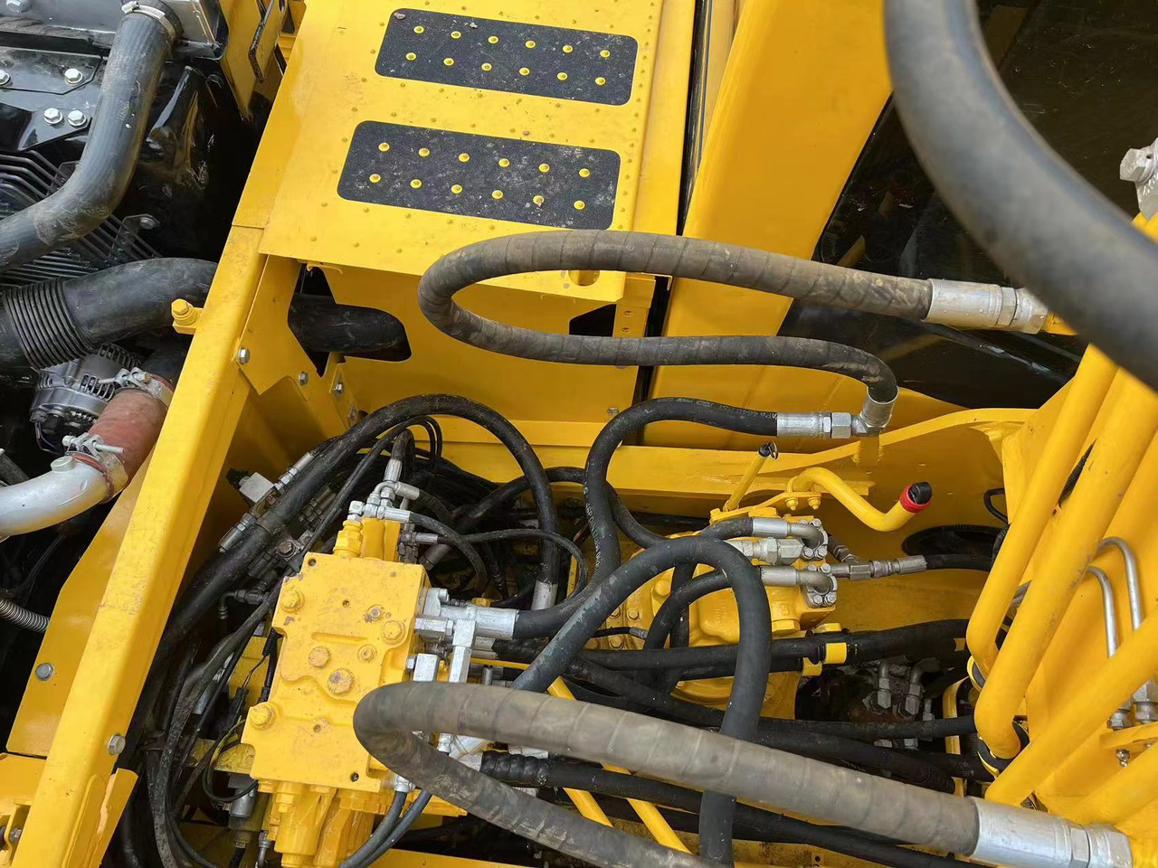 Komatsu PC200-7 - Paletli ekskavatör: fotoğraf 5 Komatsu PC200-7 - Paletli ekskavatör: fotoğraf 5