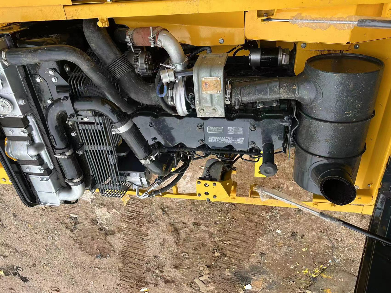 Komatsu PC200-7 - Paletli ekskavatör: fotoğraf 4 Komatsu PC200-7 - Paletli ekskavatör: fotoğraf 4