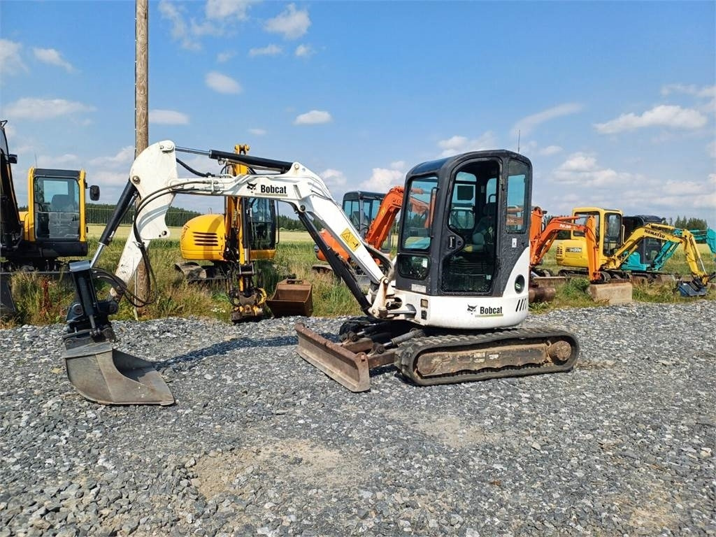 Bobcat 430hag kallistuvalla liittimellä - Mini ekskavatör: fotoğraf 1 Bobcat 430hag kallistuvalla liittimellä - Mini ekskavatör: fotoğraf 1