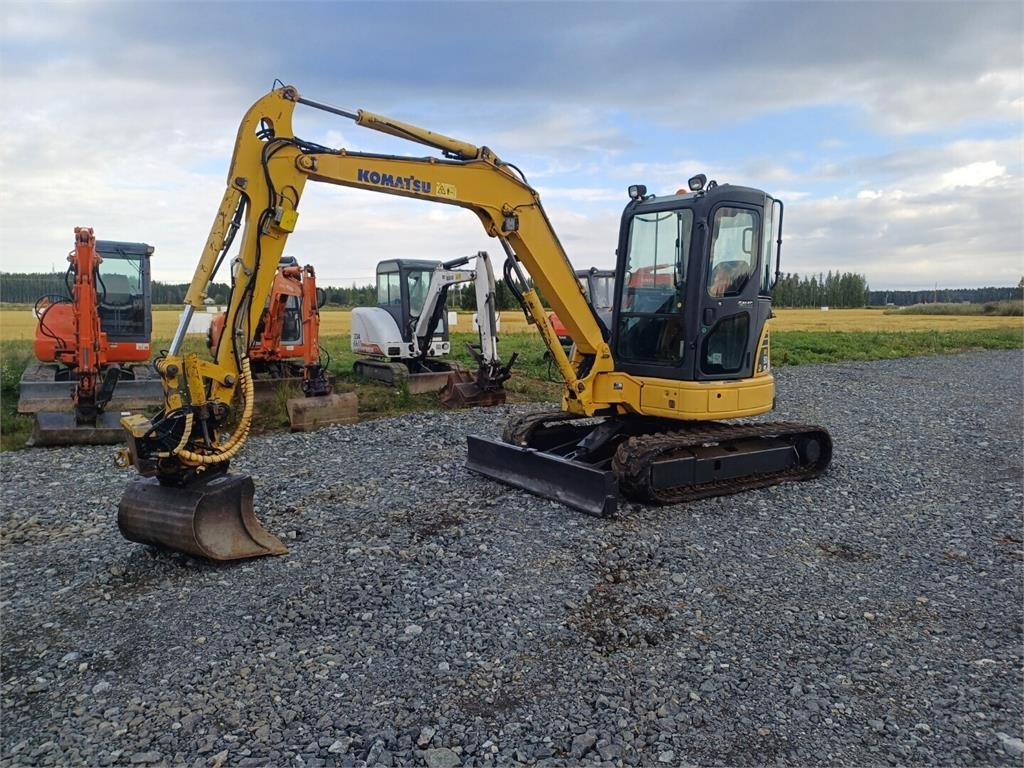 Komatsu pc50mr-2 Engcon pyörittäjällä - Mini ekskavatör: fotoğraf 1 Komatsu pc50mr-2 Engcon pyörittäjällä - Mini ekskavatör: fotoğraf 1