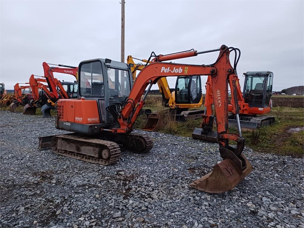 Pel-Job EB406 rautateloilla. Kolme kauhaa - Mini ekskavatör: fotoğraf 3 Pel-Job EB406 rautateloilla. Kolme kauhaa - Mini ekskavatör: fotoğraf 3