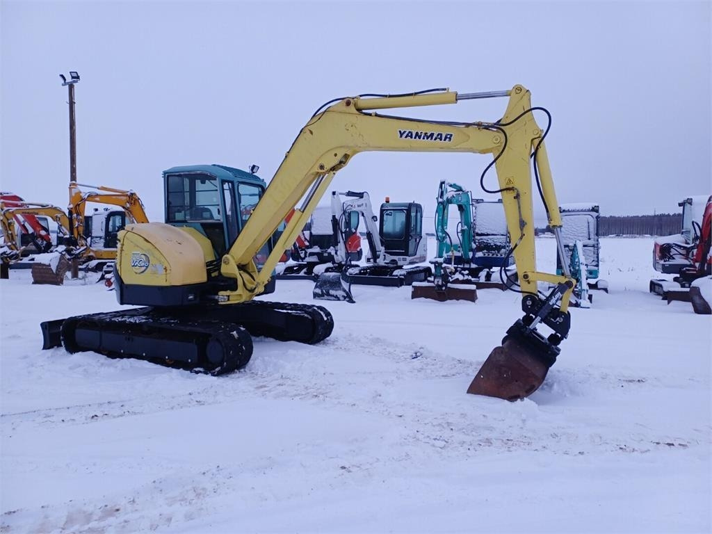 Yanmar Vio80 Kallistuvalla liittimellä - Mini ekskavatör: fotoğraf 4 Yanmar Vio80 Kallistuvalla liittimellä - Mini ekskavatör: fotoğraf 4