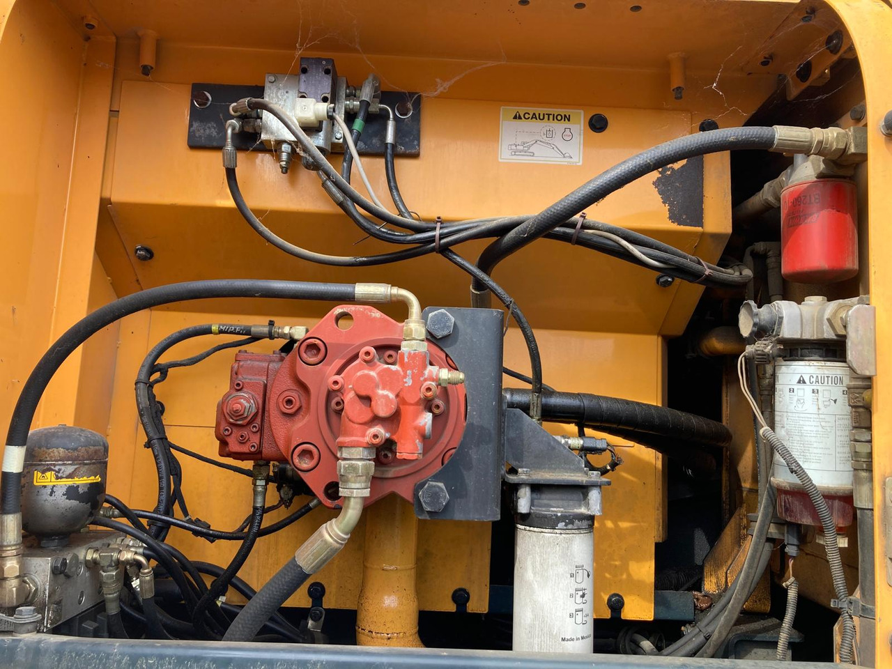 PELLE SUR CHENILLES HYUNDAI ROBEX 250 NLC-9 - Paletli ekskavatör: fotoğraf 4 PELLE SUR CHENILLES HYUNDAI ROBEX 250 NLC-9 - Paletli ekskavatör: fotoğraf 4