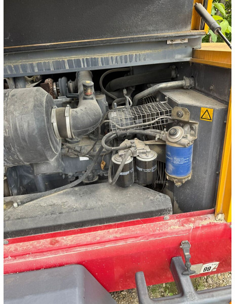 Atlas-Copco XAHS 186 - Hava kompresörü: fotoğraf 5 Atlas-Copco XAHS 186 - Hava kompresörü: fotoğraf 5